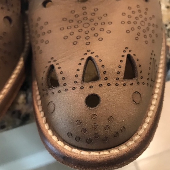 Shoes - Picture 8 of 9